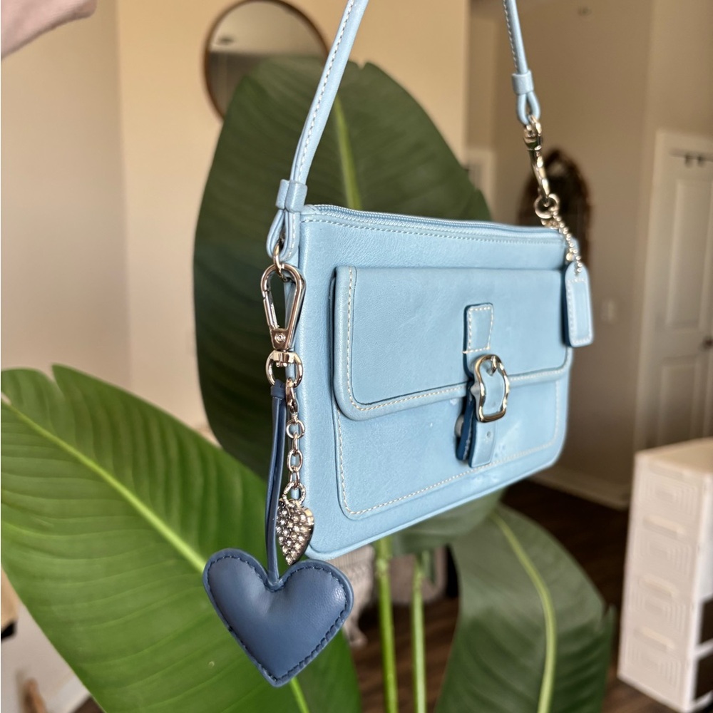 ❌❌SOLD❌❌🩵VTG COACH Hamptons Leather Lrg Skinny Wristlet🩵 - Picture 9 of 15